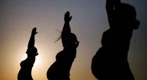 prenatal yoga 300x163 Yoga in gravidanza ottimo deterrente, contro depressione frequente in neomamme