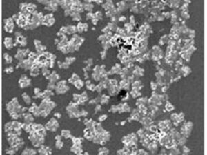 La superficie delle lenti a contatto che rilascia un antibiotico (ciprofloxacin) - immagine microscopio elettronico a scansione -